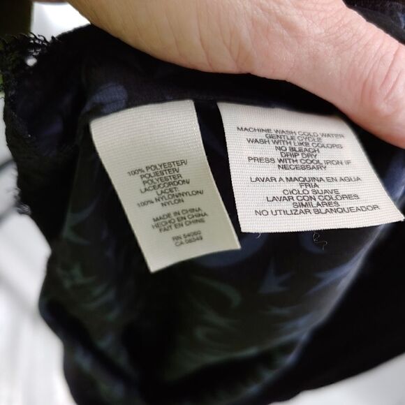 Silky lace camisole black w/ subtle blue stars - Picture 9 of 11